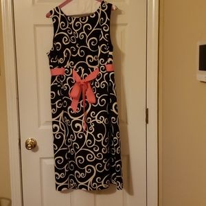 Jessica Howard Woman Sleveless  Shifts Dress